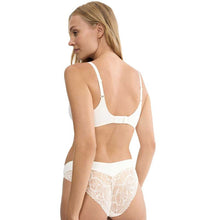 Load image into Gallery viewer, Triumph Body Make-Up Illusion Lace Bra (Ecru White)