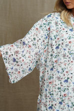 Load image into Gallery viewer, Linens Unlimited Cotton Kimono (Floral Haze)