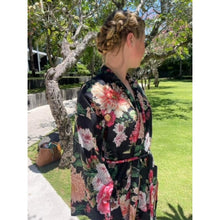 Load image into Gallery viewer, Floressents Cotton Fleur Kimono Robe (Black)