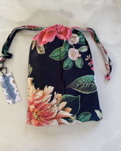 Load image into Gallery viewer, Floressents Cotton Fleur Kimono Robe (Black)