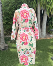 Load image into Gallery viewer, Floressents Cotton Fleur Kimono Robe (Sand)