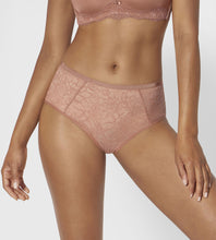 Load image into Gallery viewer, Triumph Amourette Charm Maxi 01 , BLACK , SPICY RED,CREAM