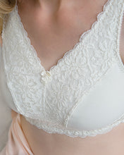 Load image into Gallery viewer, ABC 503 EMBRACE SOFT CUP MASTECTOMY BRA (Candlelight) (Black)