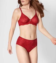 Load image into Gallery viewer, Triumph Amourette Charm Maxi 01 , BLACK , SPICY RED,CREAM