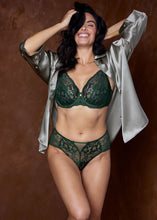 Load image into Gallery viewer, Wacoal  Natsuki Lace Classic Underwire Bra (Juniper)
