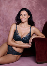 Load image into Gallery viewer, Wacoal Mayumi Tanga (Midnight)
