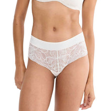 Load image into Gallery viewer, Triumph Body Make-Up Illusion Lace Shorty Briefs (Ecru White)
