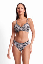 Load image into Gallery viewer, Sunseeker Priya Twist Front Bralette -Black
