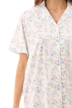 Load image into Gallery viewer, Givoni 4LP32U Capri pyjama Set (Pink/Blue Floral)
