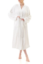 Load image into Gallery viewer, Givoni 9DG63 Mid Length Unisex Cotton Towelling  Robe (White)  (Navy)
