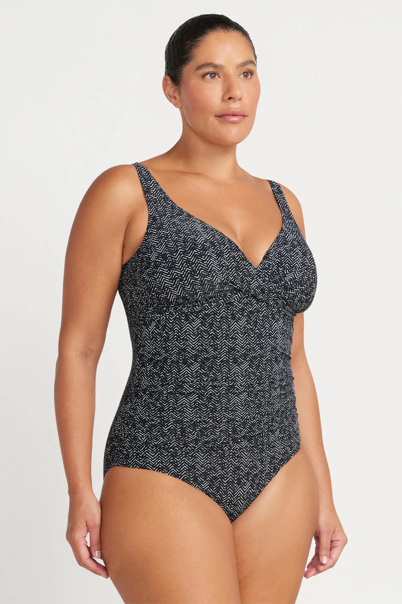Artesands Zig Zag Delacroix One Piece Swimsuit (Black)