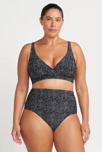 Load image into Gallery viewer, Artesands Zig Zag Delacroix Bikini Top (Black)
