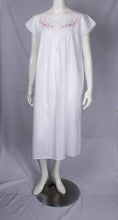 Load image into Gallery viewer, Alice &amp; Lily AL/ND-375 cap sleeve Cotton nightie (White)
