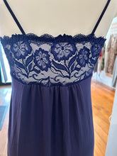 Load image into Gallery viewer, Essence Chemise 869 Navy

