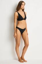 Load image into Gallery viewer, Sea Level Essentials Longline Wired Plunge Bikini Top (Black)
