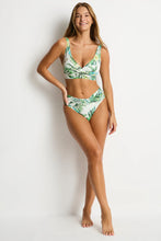 Load image into Gallery viewer, Sea Level Breezer Cross Front Multifit Bra (White)
