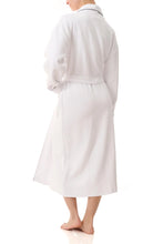 Load image into Gallery viewer, Givoni 3SJ87 -Unisex  Mid Length  Wrap Gown (White)
