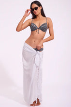 Load image into Gallery viewer, Piha Fleur Minuit Slim Tie Underwire Bikini Top (Black)
