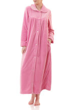 Load image into Gallery viewer, Givoni Luxury Polar Dressing Gown
