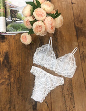 Load image into Gallery viewer, Essence Lace Bralette (White)
