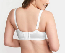 Load image into Gallery viewer, Triumph Endless Comfort Wirefree Bra (White, Fresh Powder, Black)
