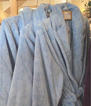 Load image into Gallery viewer, Givoni Dimple Mid Wrap Dressing Gown
