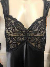 Load image into Gallery viewer, Essence long chemise with Lace  (Black and  Midnight Navy)
