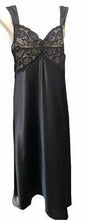 Load image into Gallery viewer, Essence long chemise with Lace  (Black and  Midnight Navy)
