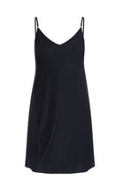 Load image into Gallery viewer, Essence Reversible Slip 65cm (Red, White, Black, Nude) 976SLM and SL
